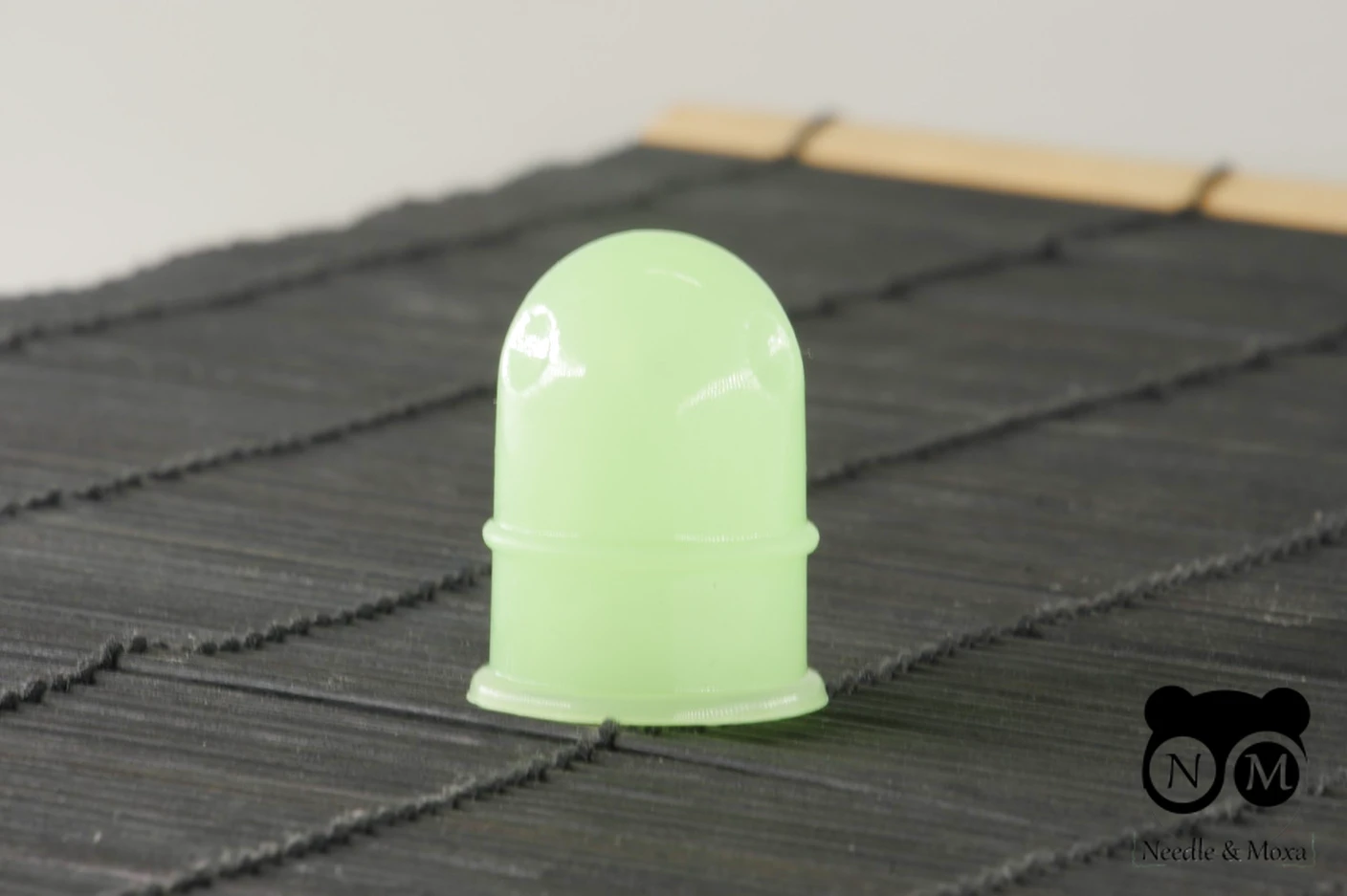 2980652075_banka-bezboleznennaya-silikonovaya